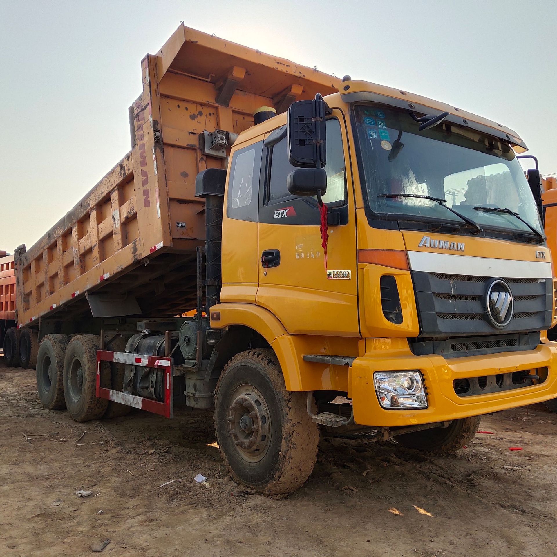 新款上市临沂厢式翻斗车 15年欧曼自卸货车 二手土方车 自卸汽车