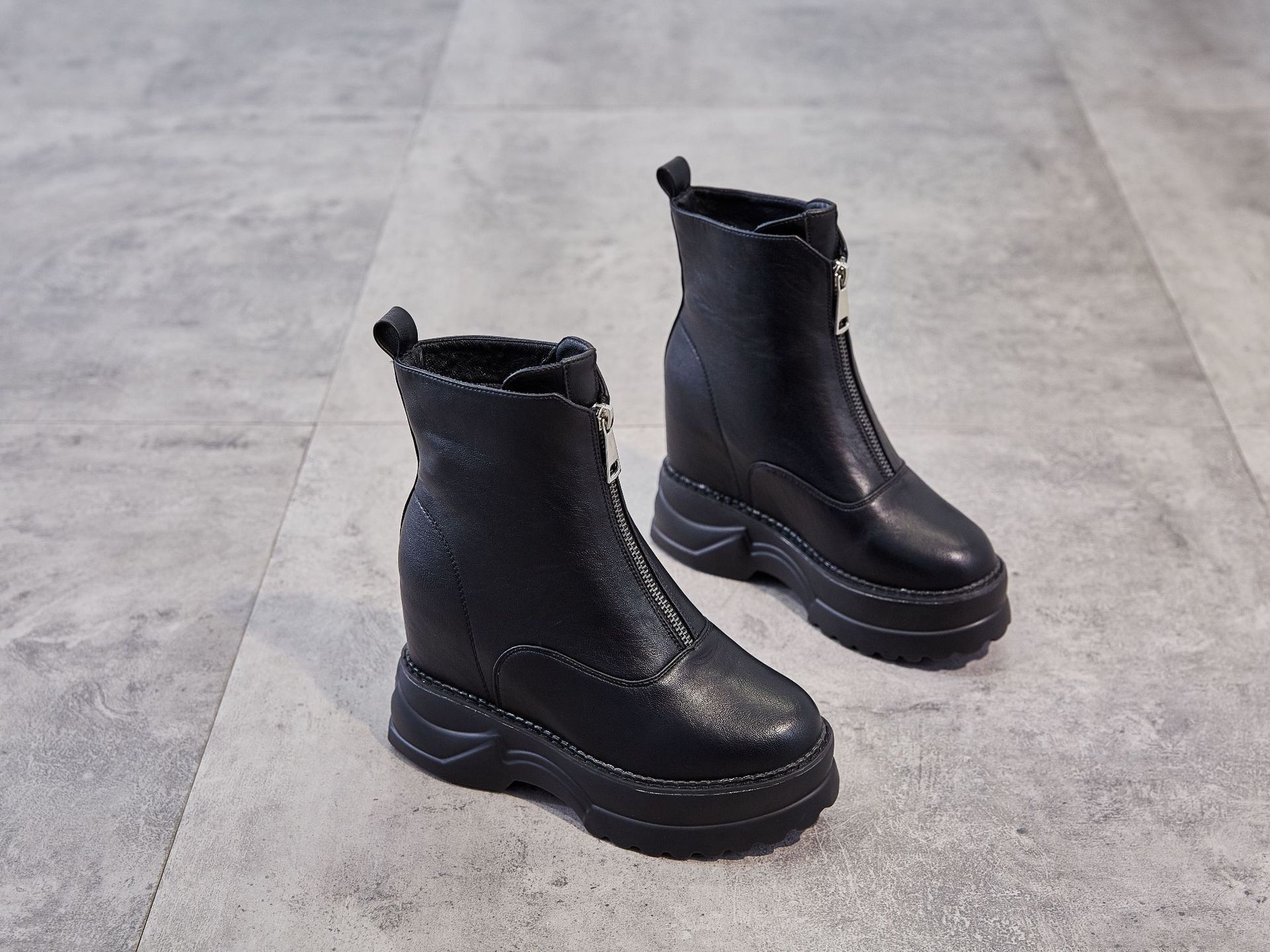 2019冬款新款矮靴内增高前拉链短款厚底女棉鞋中筒马丁靴女