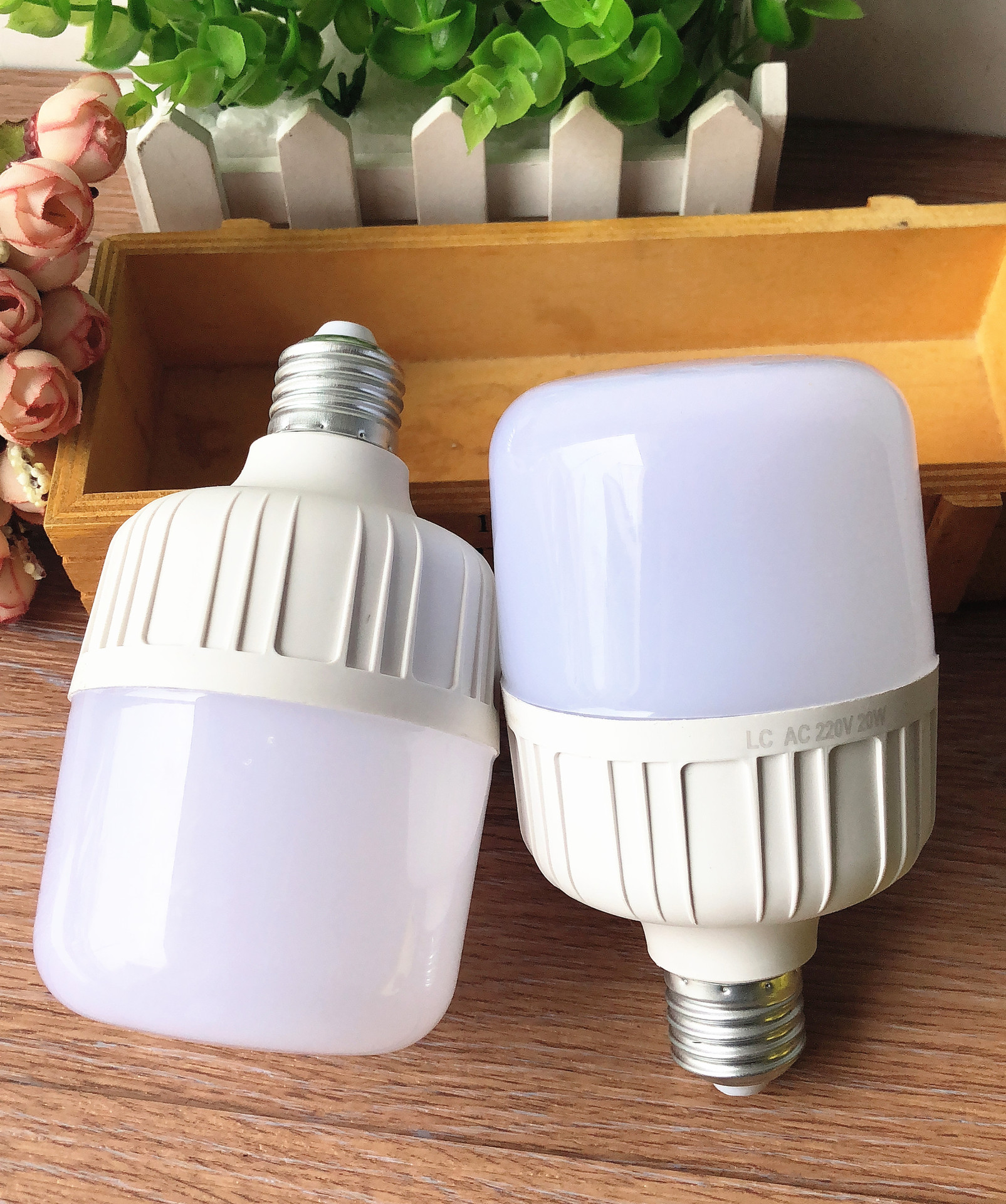 25瓦节能灯泡 白色节能灯泡家居百货跑江湖地摊货源批发