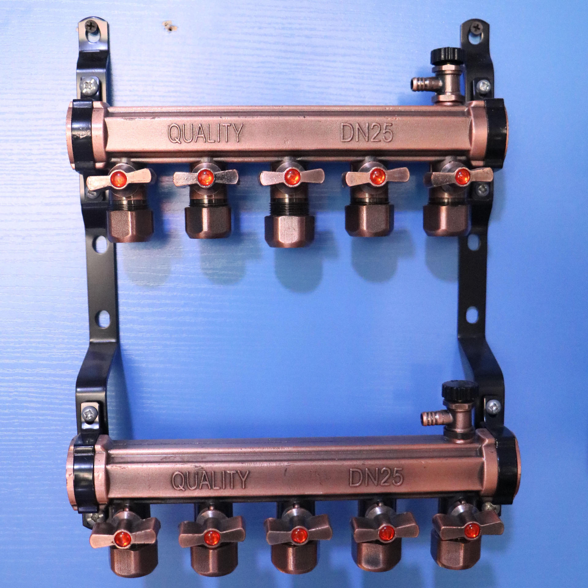 厂家批发 古铜分水器 分水器地热管集水器 上海日丰地暖分水器1寸