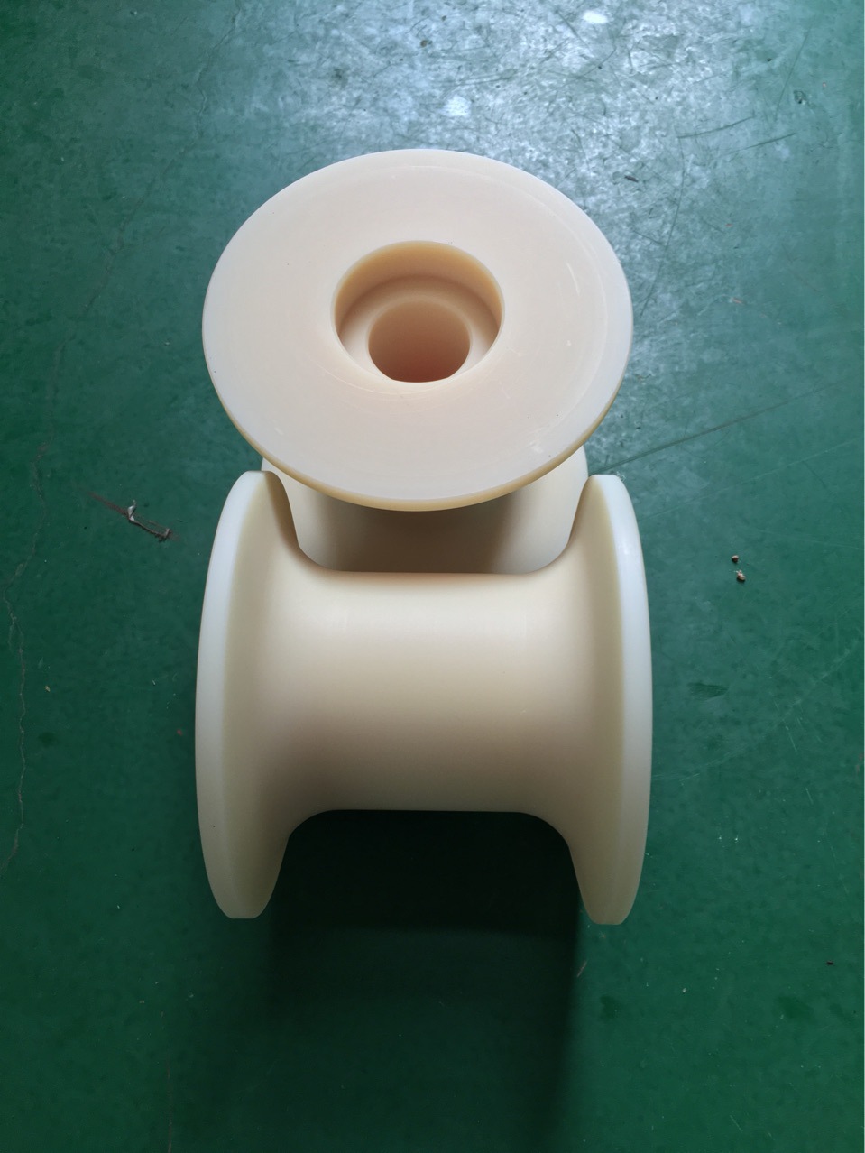 厂家直供 尼龙u型轮 轴承轮 尼龙滑轮 槽轮加工定做质优价廉