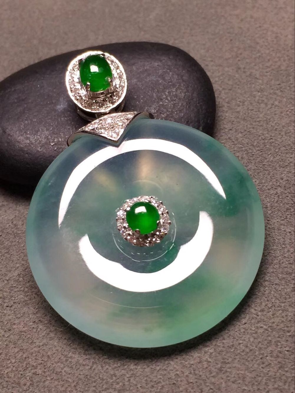 天然a货翡翠平安扣冰绿翡翠镶嵌18k金加真钻玉石珠宝吊坠带证书