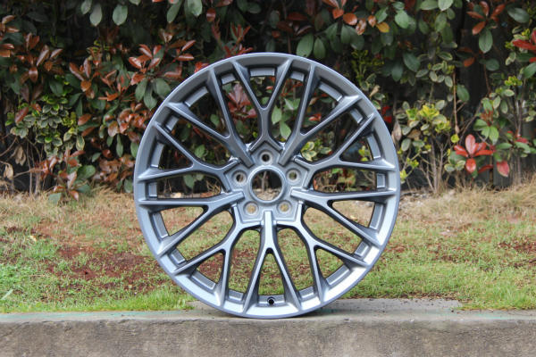 锐向轮毂走向事业巅峰 锐向锻造轮毂轻松创业当老板