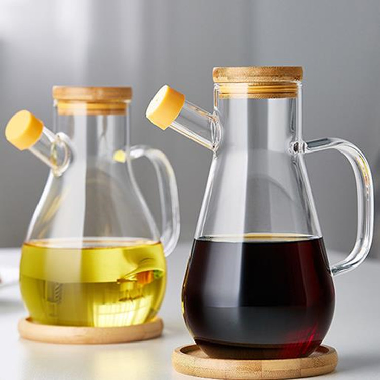 Kitchen Glass Oiler Lengthened Spout Non-Dripping Non-Oil-Stick Metering Scale Oil Bottle Silicon Glass Jar