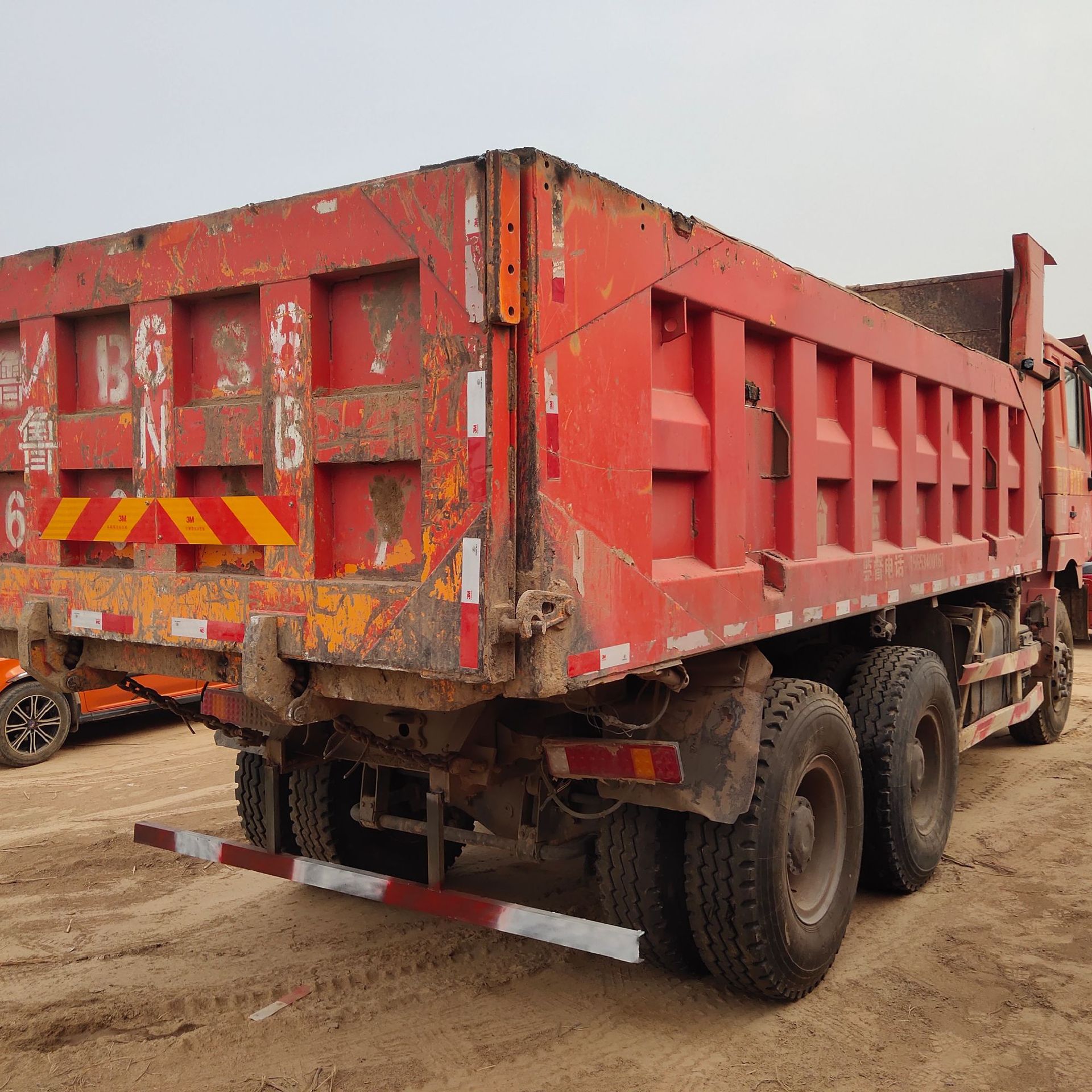 优惠处理16年陕汽德龙渣土车 5.8米自卸汽车 f3000厢式货车