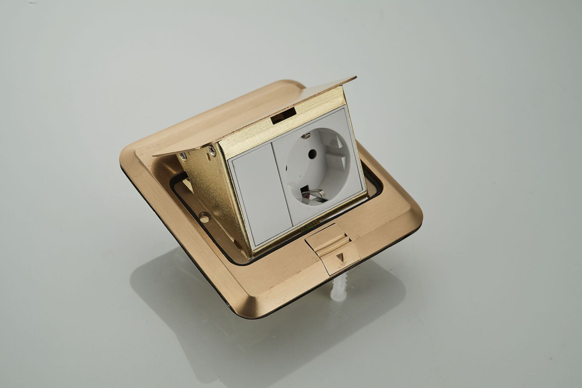 欧洲德式插座弹起式全铜不锈钢防水地板插座外贸德国外贸厂家直销 温