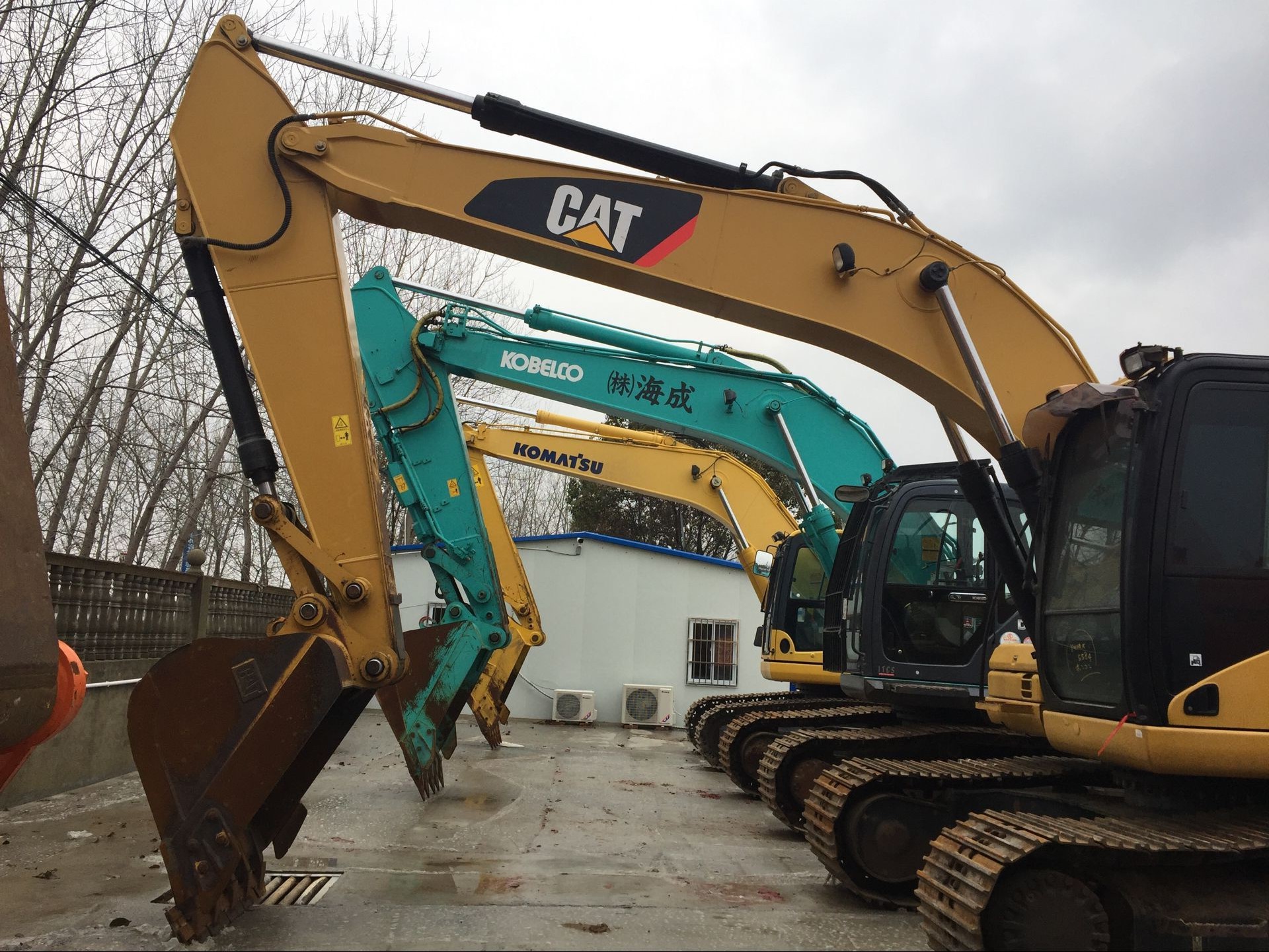 二手平地机卡特140h徐工215徐工180平地机外贸直销-阿里巴巴