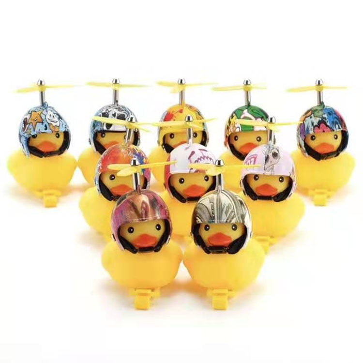 抖音网红破风鸭 涡轮增鸭 自行车汽车装饰头盔鸭竹蜻蜓旋转小黄鸭