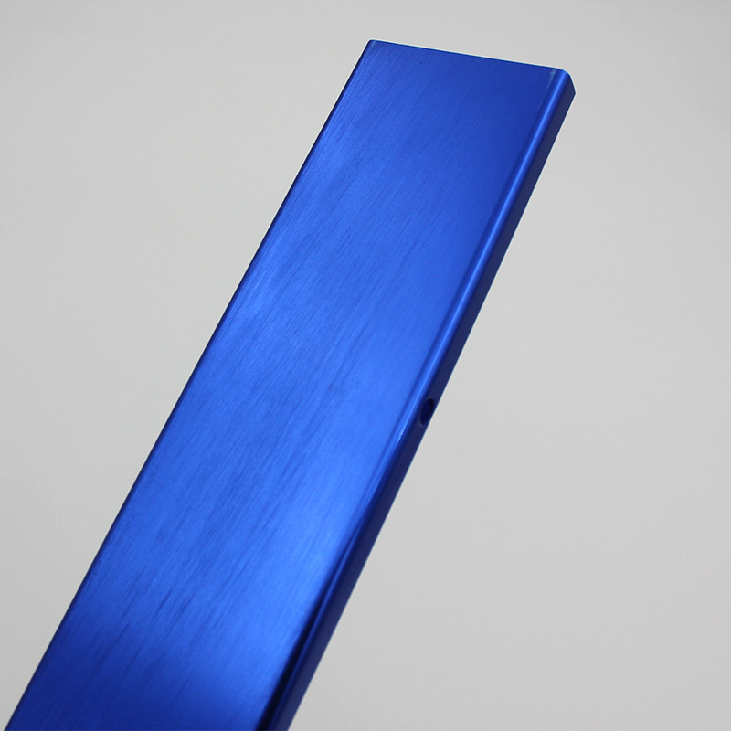 60616063拉丝蓝色氧化铝型材户外桌面板