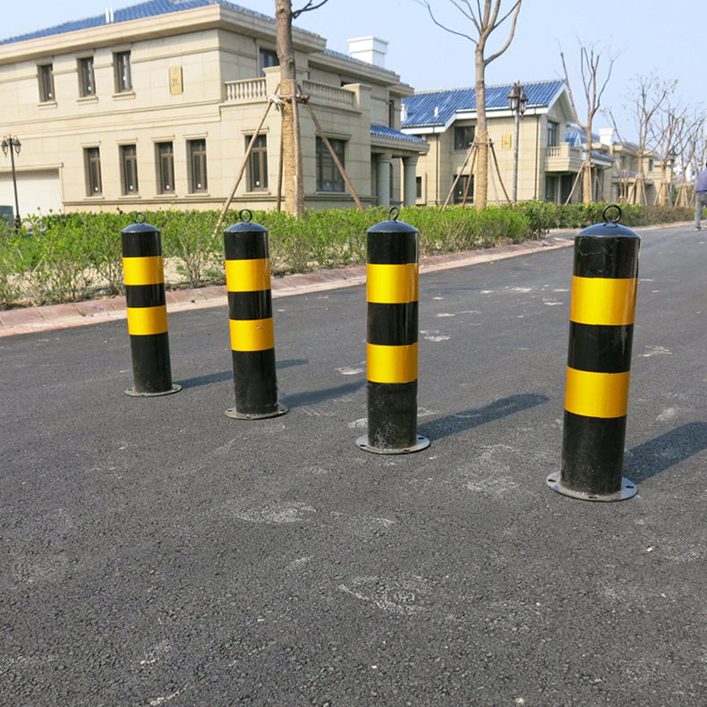 预埋1米红白膜道口柱钢管警示柱隔离桩路桩立柱防撞柱安全固定柱