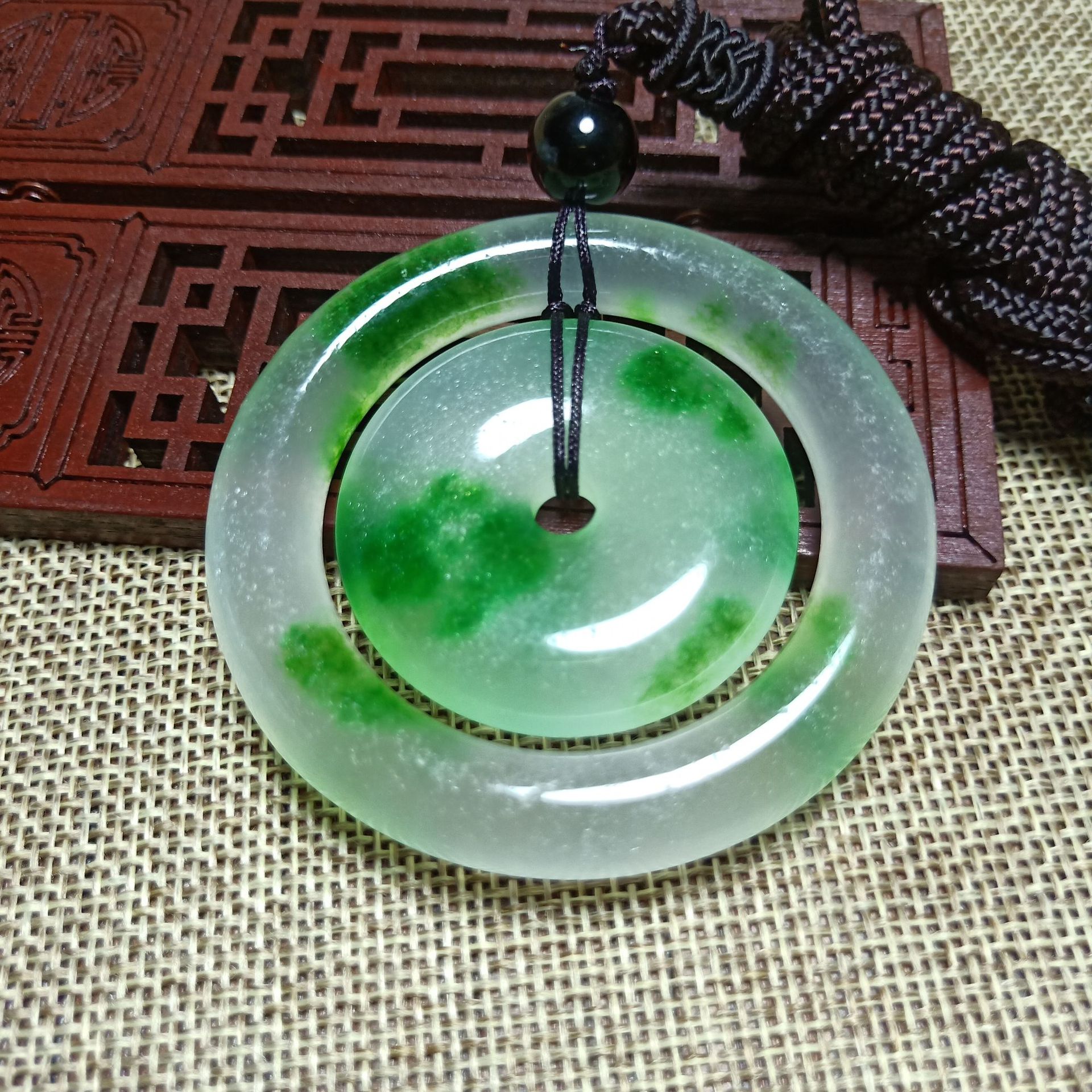 供应珠宝石英岩玉冰种母子平安扣翡翠平安环毛衣链批发