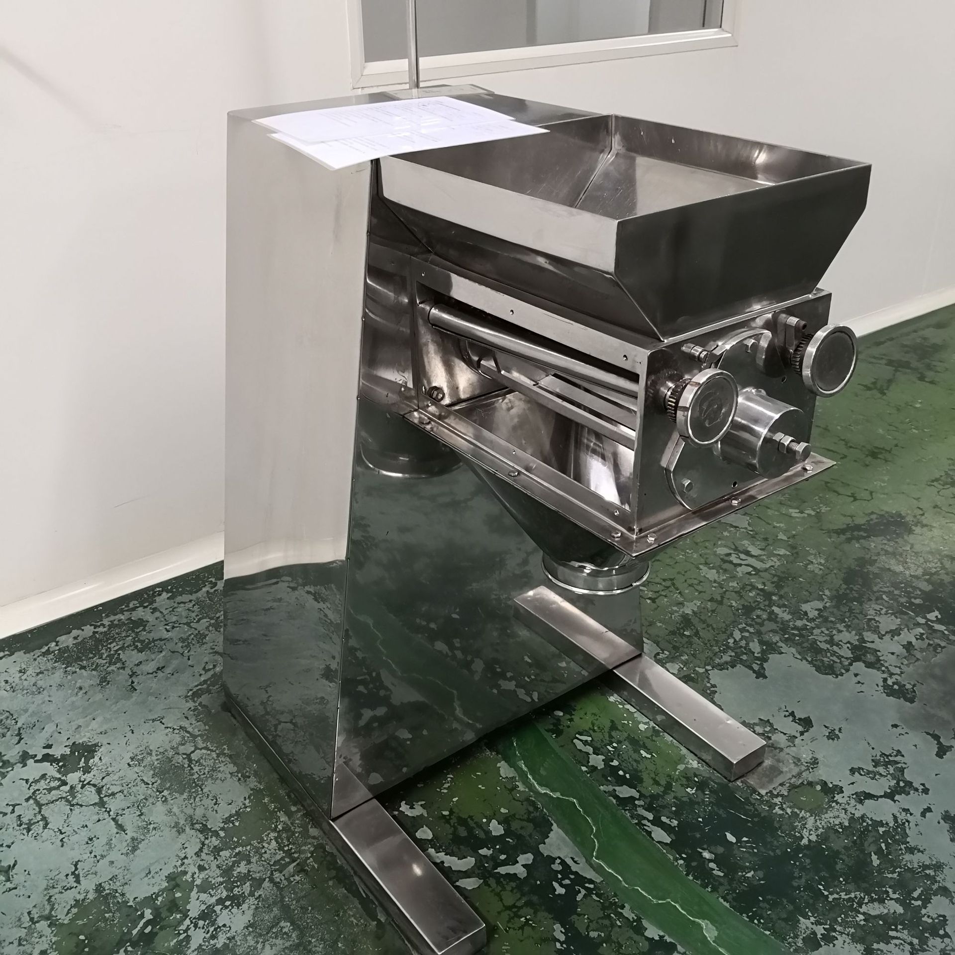 到货,160摇摆颗粒机二手板蓝根制粒机摇摆式颗粒机结构及构造