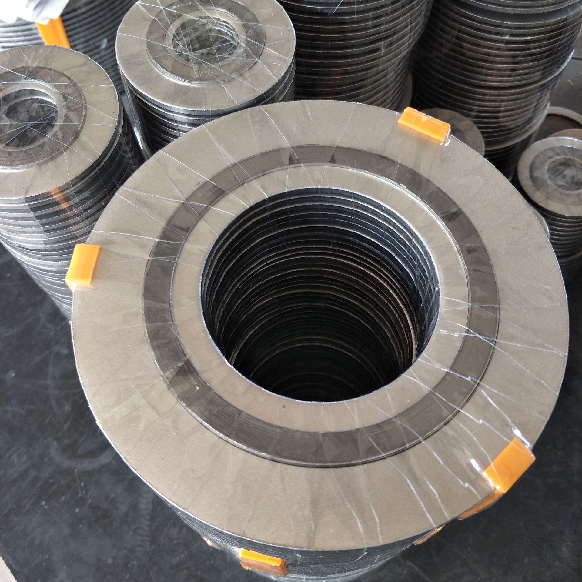 批发柔性石墨缠绕垫 带定位环金属缠绕垫 法兰垫片 内外环缠绕垫