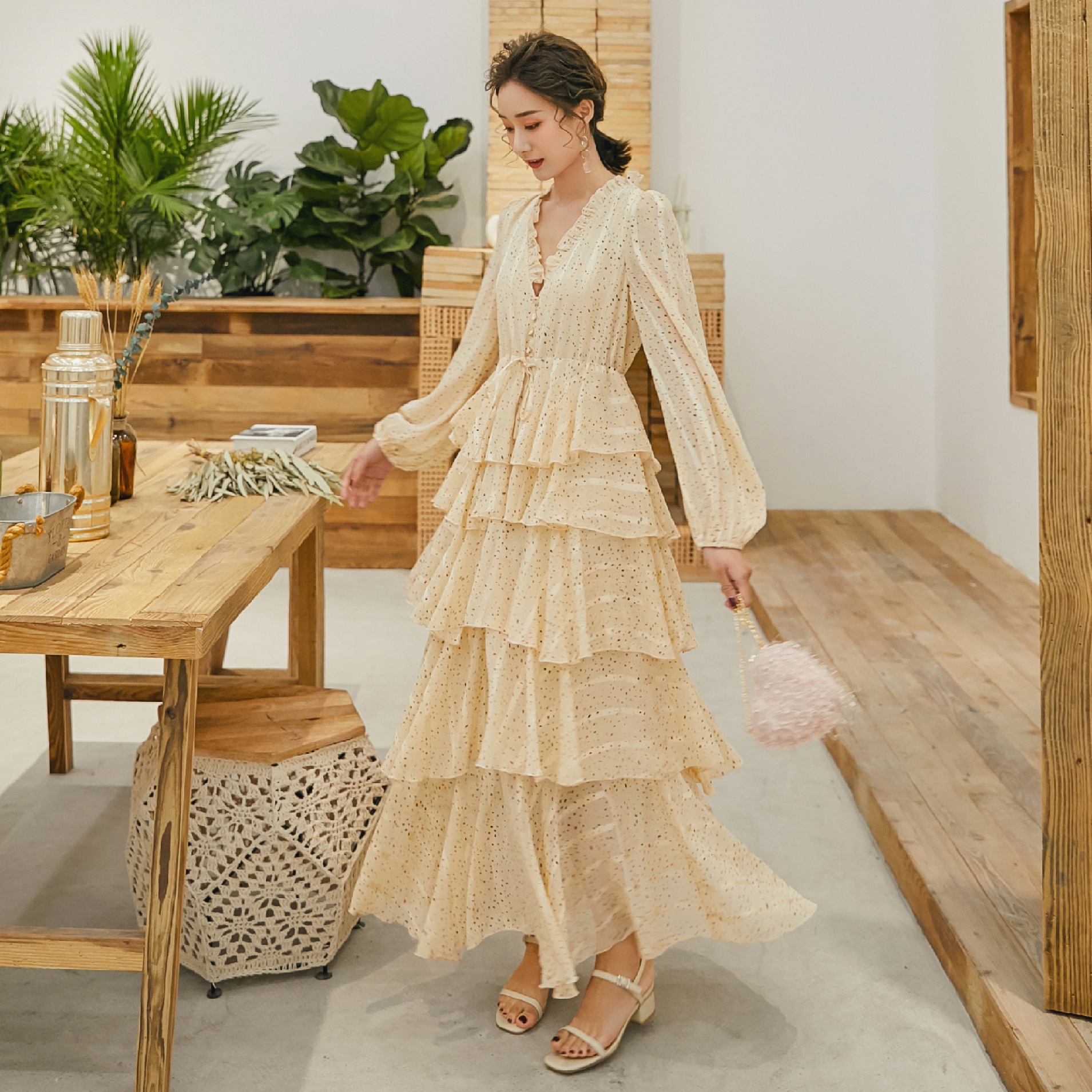2019新款波西米亚海边度假波点蛋糕连衣裙长裙