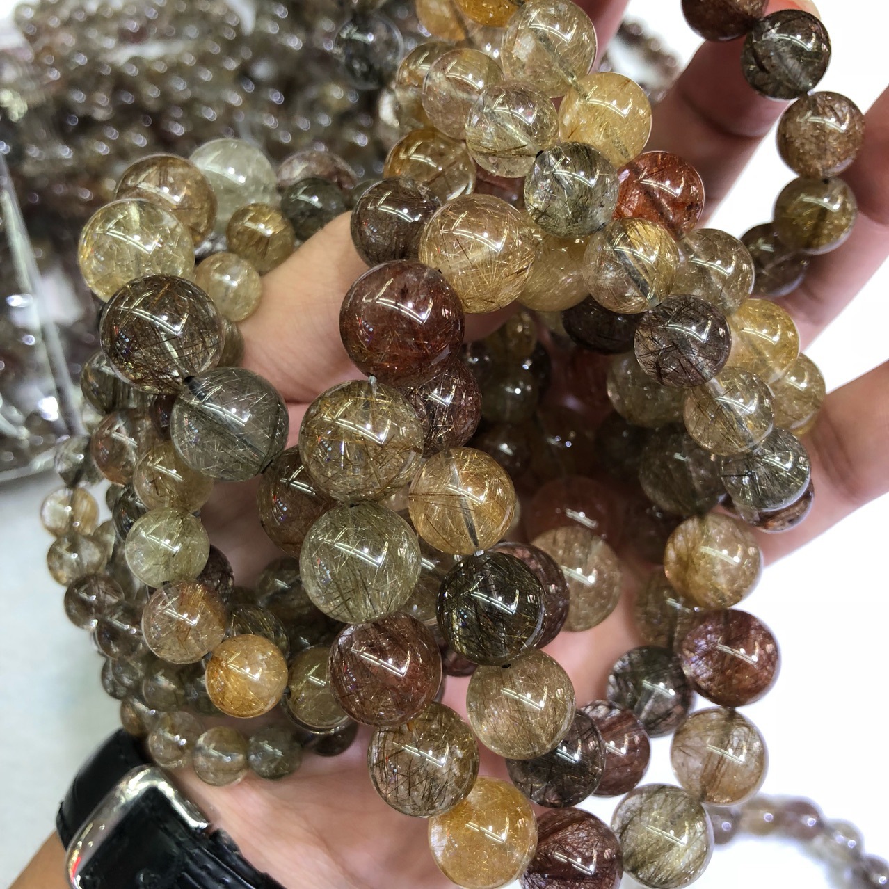 厂家直销天然彩发晶手链新品上市魔鬼发晶手串彩发水晶批发