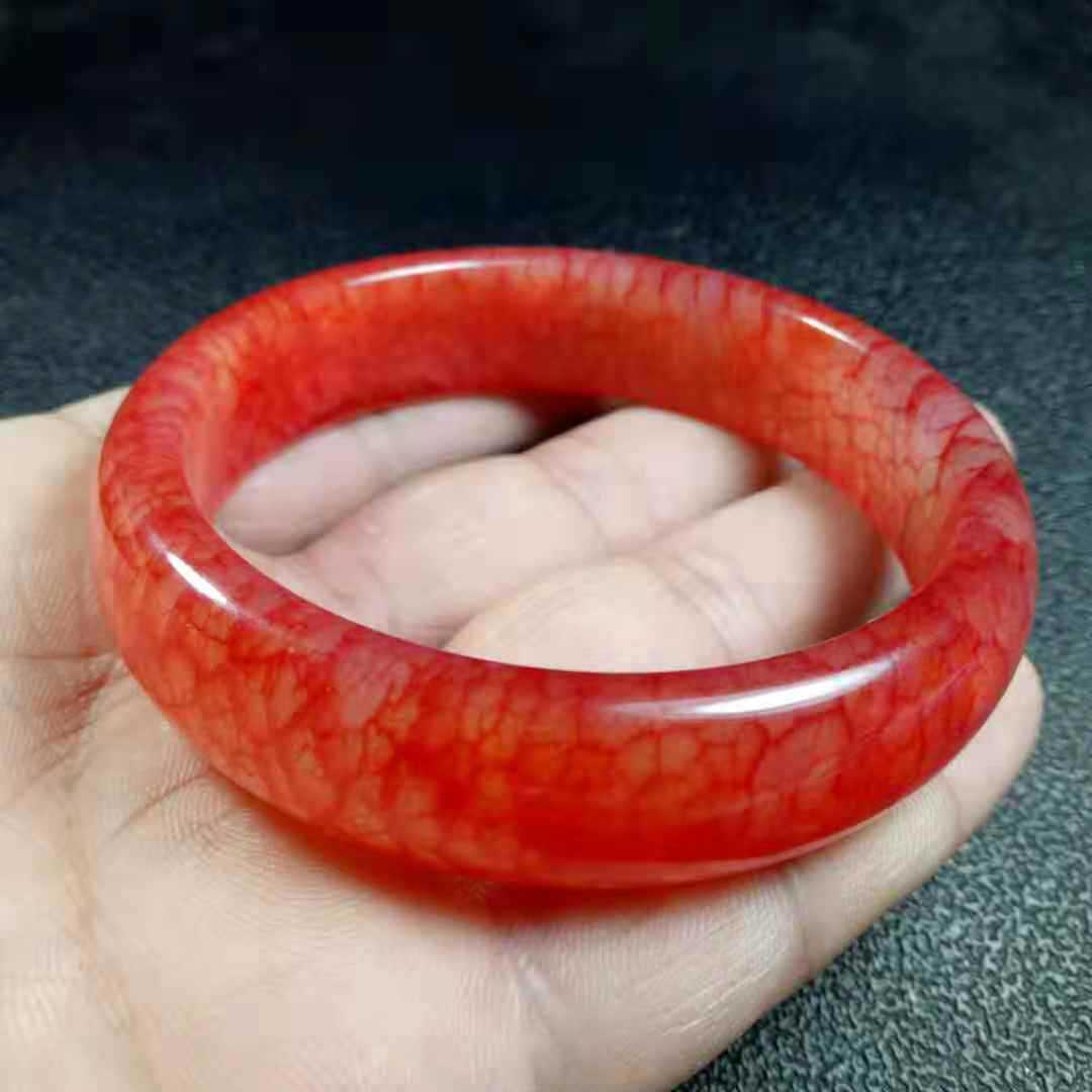 时尚精选系列东北岫玉镯子鸡血玉手镯 个性冰莹时尚岫玉手镯批发