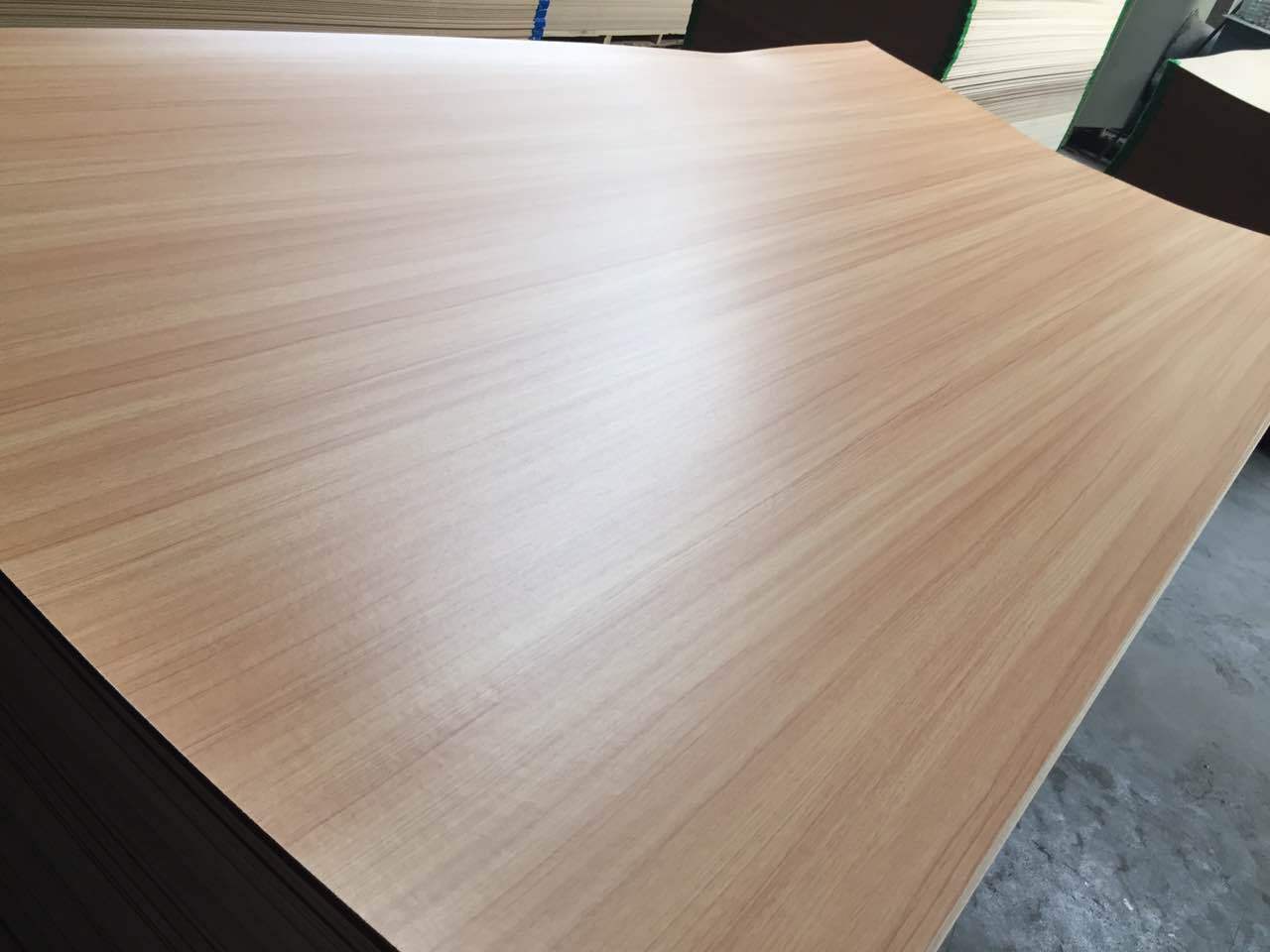 山东密度板临沂密度板贴面密度板三聚氰胺板免漆密度板3mm