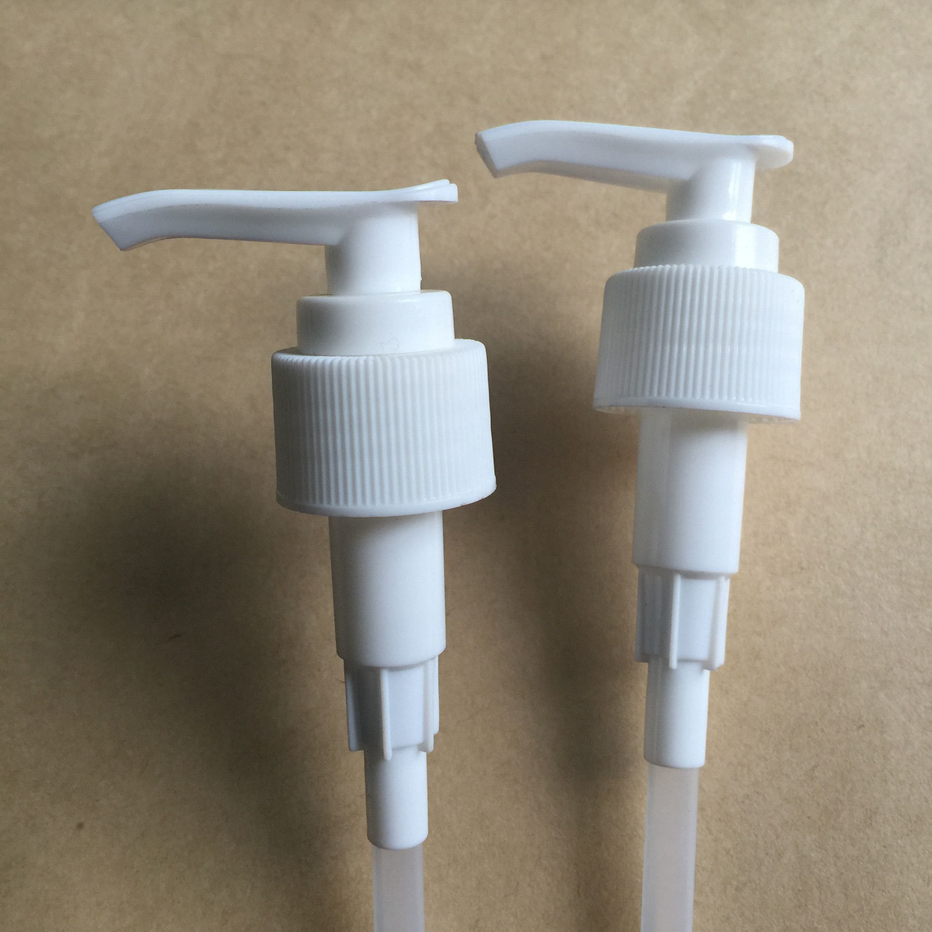 销售鸭嘴按压式粉泵头 乳液泵泵压嘴泵头化妆品瓶子泵头乳液泵头