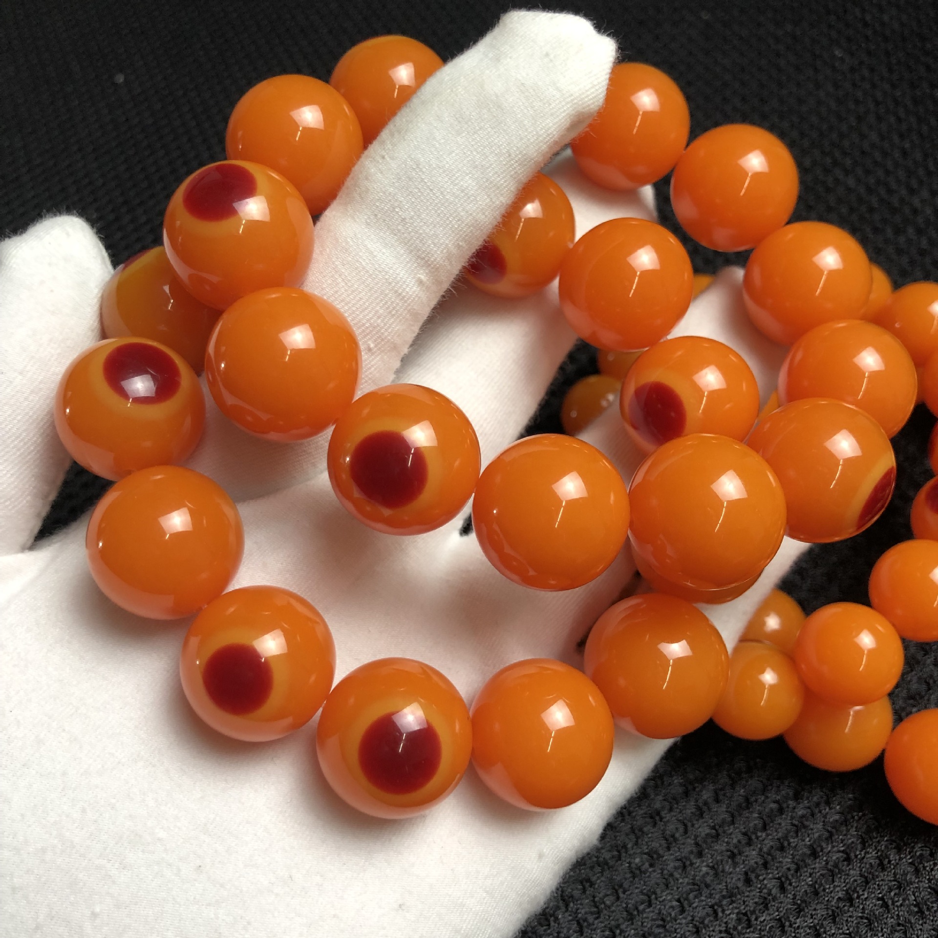 2019爆款精品高仿二代鹤顶红鸟头手串手链佛珠厂家直销直播供货源