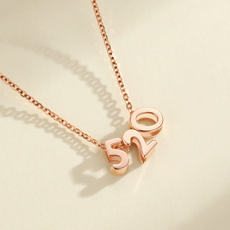 18k玫瑰金项链女数字520我爱你网红锁骨链简约时尚个性彩金吊坠