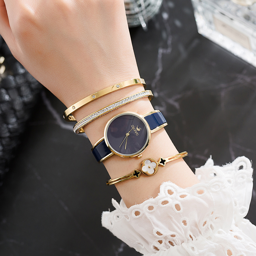 欧美休闲装饰手表女士 简约精致看看了手表 时尚满钻备课手镯 4件