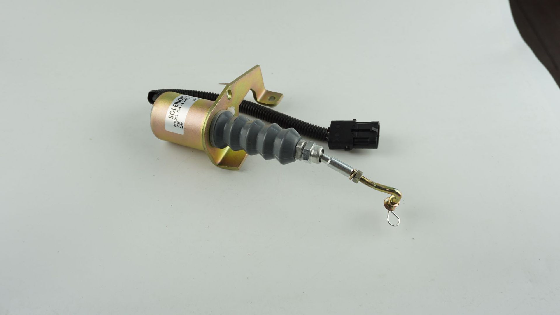 柴油发电机组熄火电磁阀sa-3742 12v 24v停机断油电磁阀铁