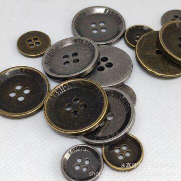 现货批发高档电镀锌合金金属纽扣有眼纽扣经典四眼扣衬衫大衣扣子