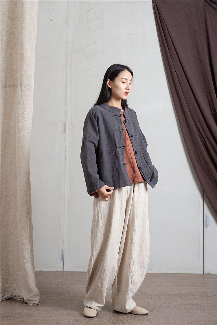 落肩  袖长64  胸围120材质:砂洗亚麻商品描述适用性别女服装风格