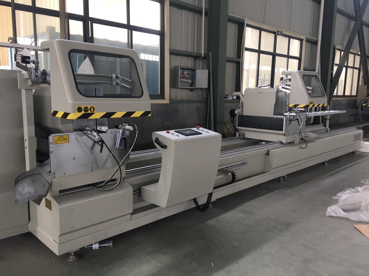 铝合金数控双头精密切割锯 工业铝型材重型数控锯铝门窗数控锯