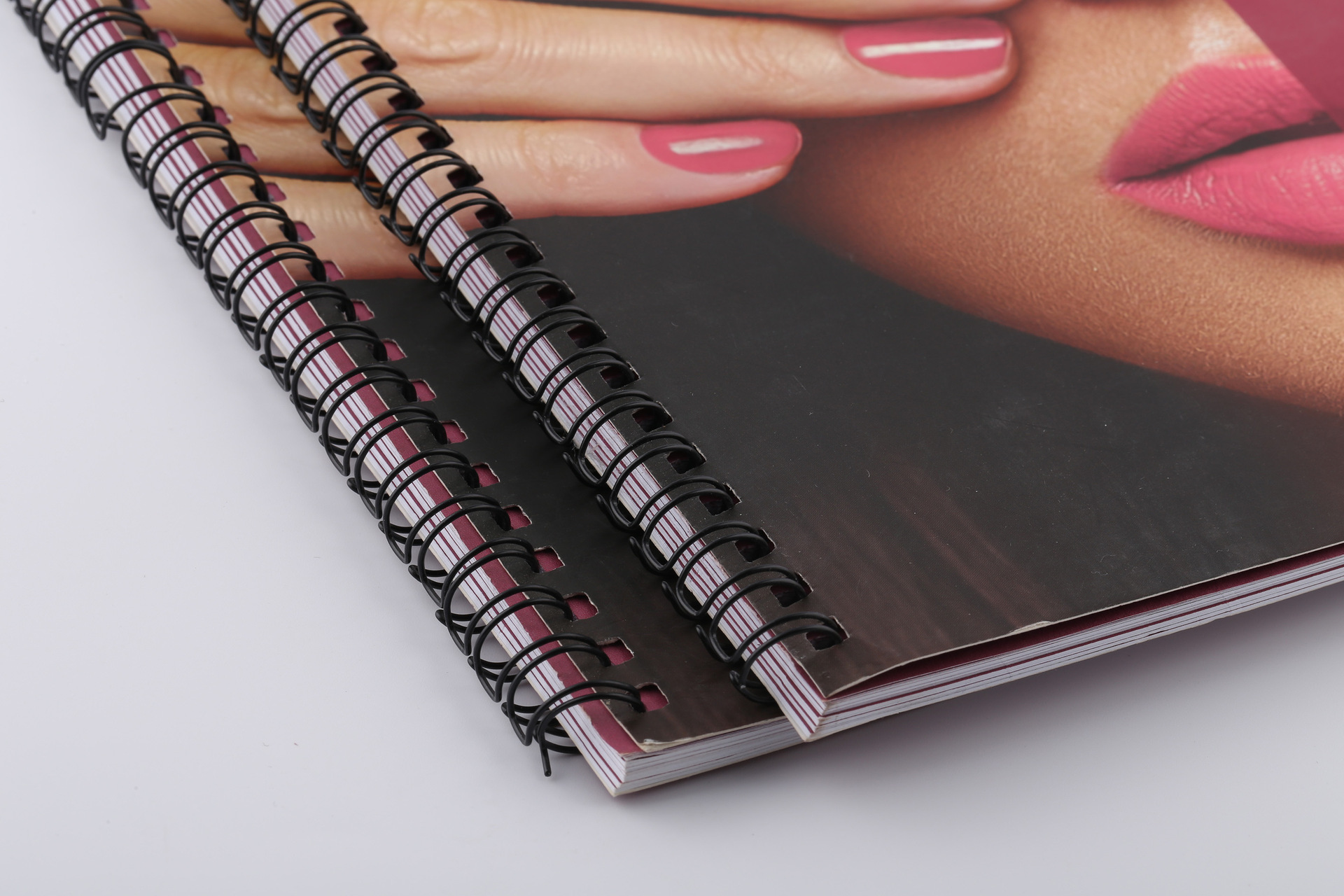 厂家直销印刷订制铁丝圈装画册样本宣传产品展示效果更佳画册印刷