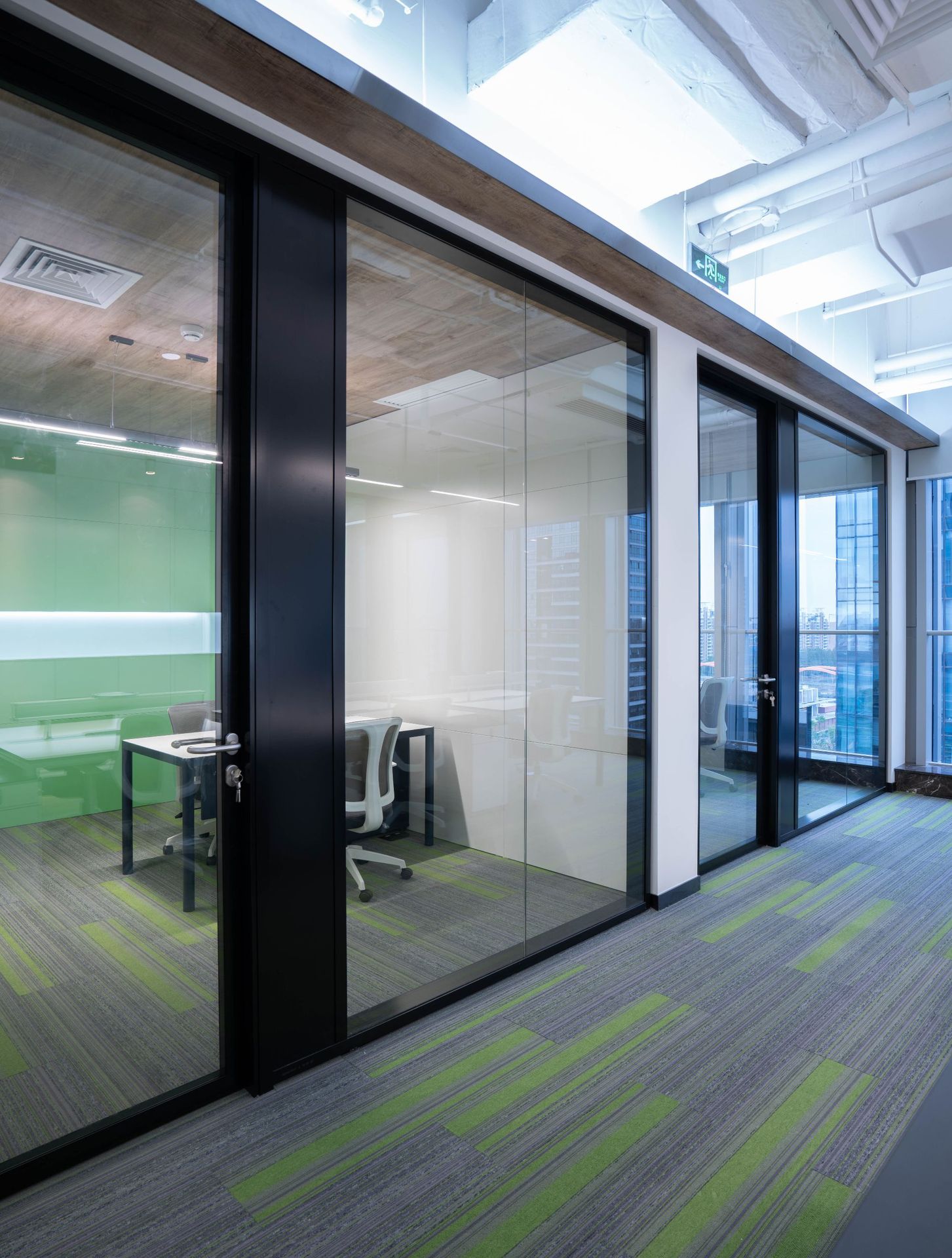 隔墙隔断单侧通道自然拼接玻璃隔墙办公会议隔断系统诊室玻璃隔断