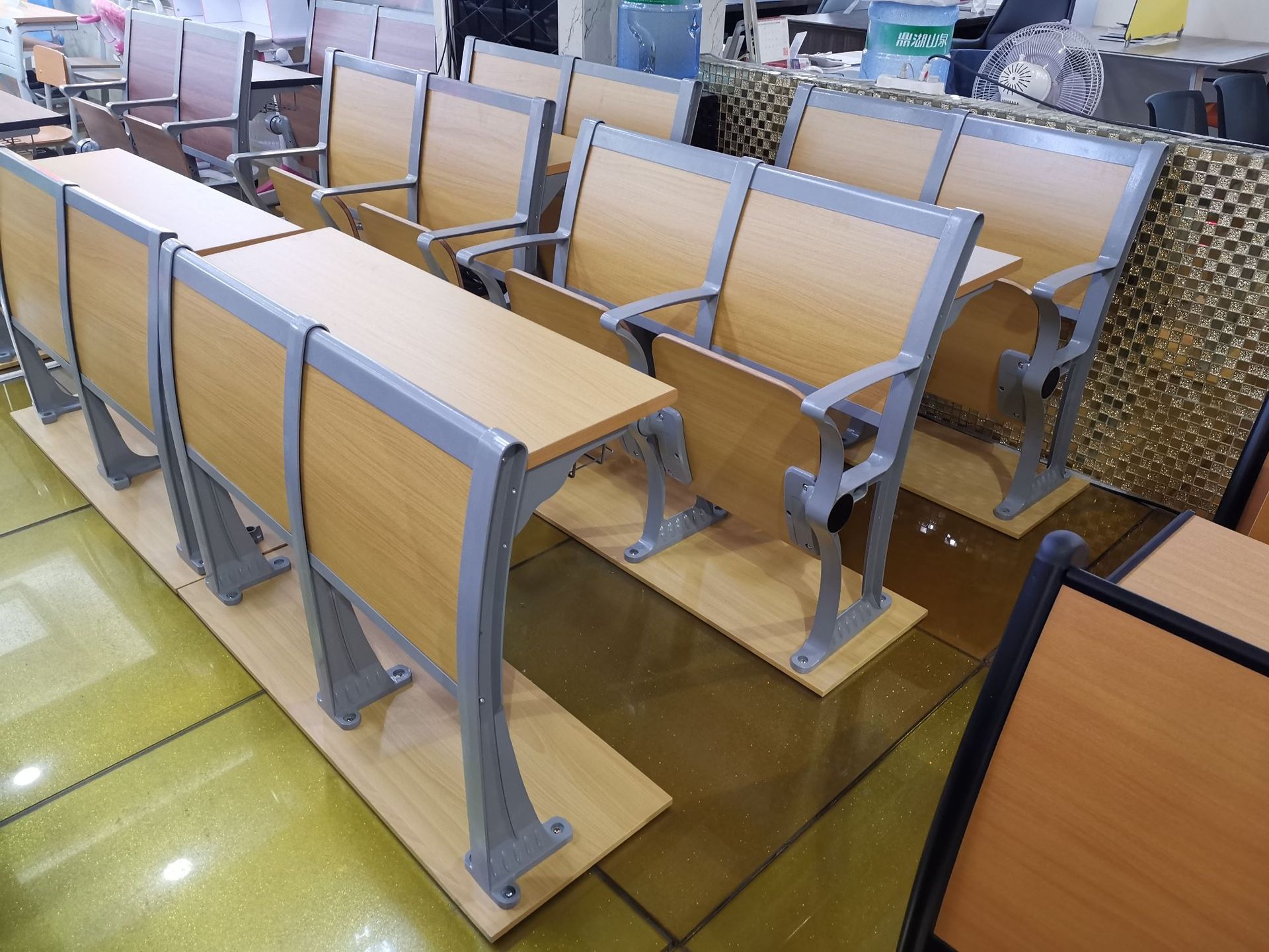 铝合金多媒体教室排椅阶梯排椅阶梯椅联排椅带写字板厂家供应