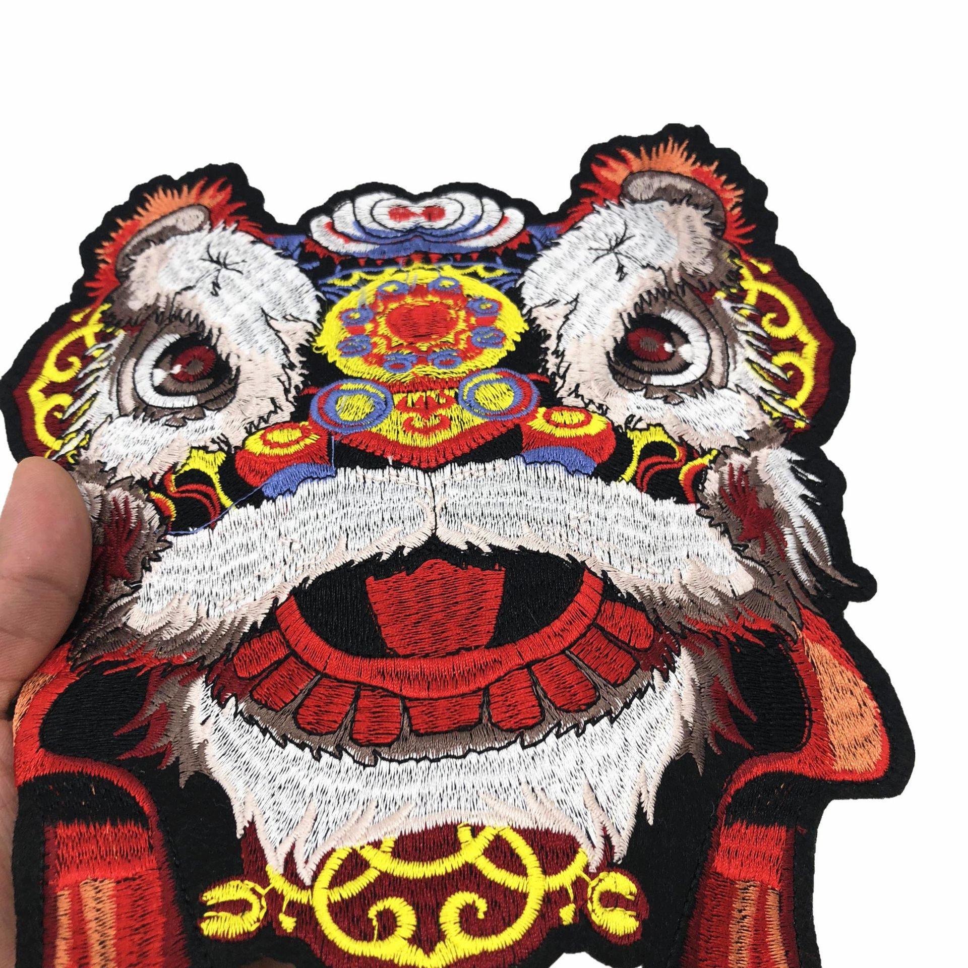 新款 棉线水溶刺绣 狮子头绣花 彩色刺绣布贴 车缝服装辅料批发