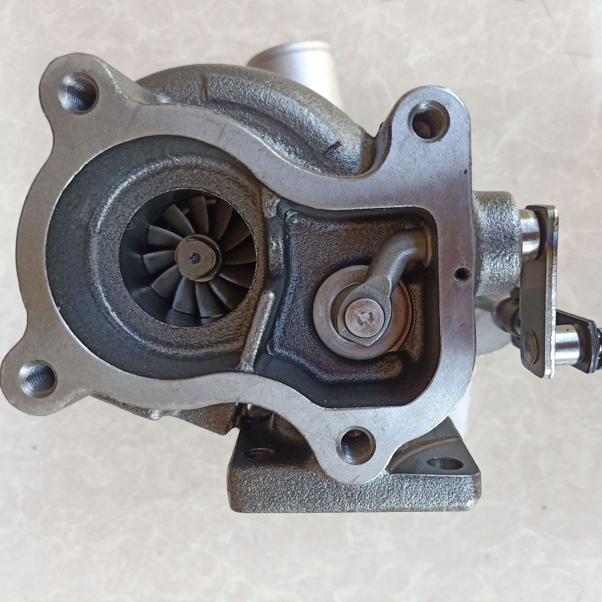 风行菱智1.9t柴油涡轮增压器江淮瑞鹰风行云内d19tci发动机包邮