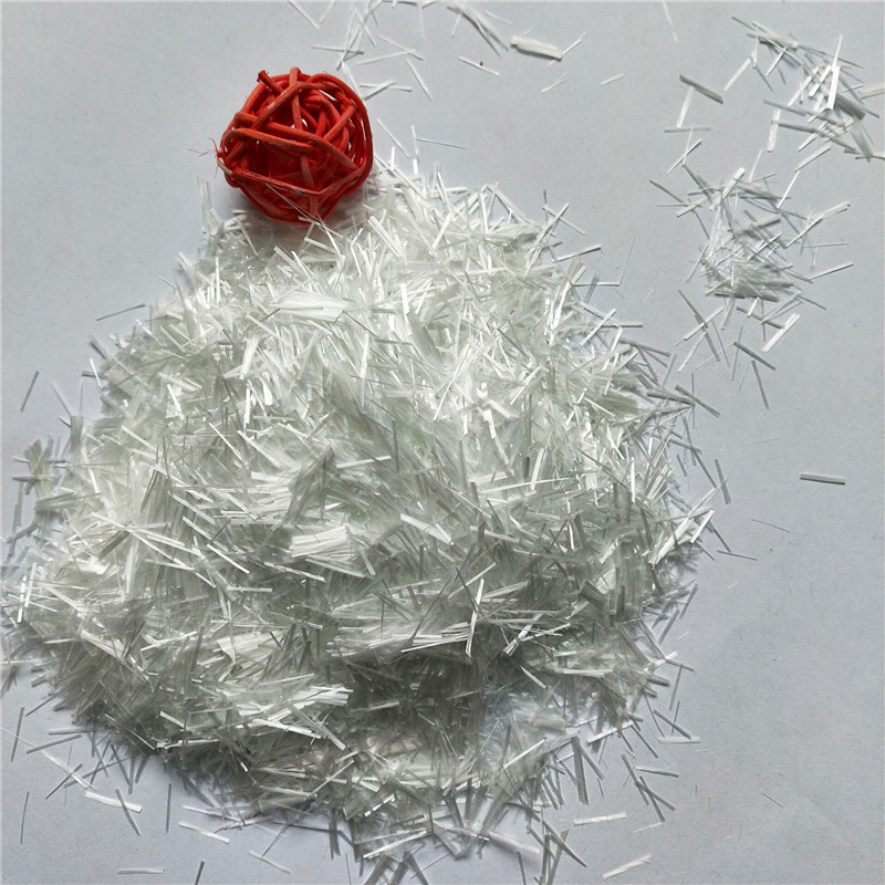 供应3mm短切玻璃纤维 抗腐蚀能力好 耐高温无碱玻璃纤维丝板材用