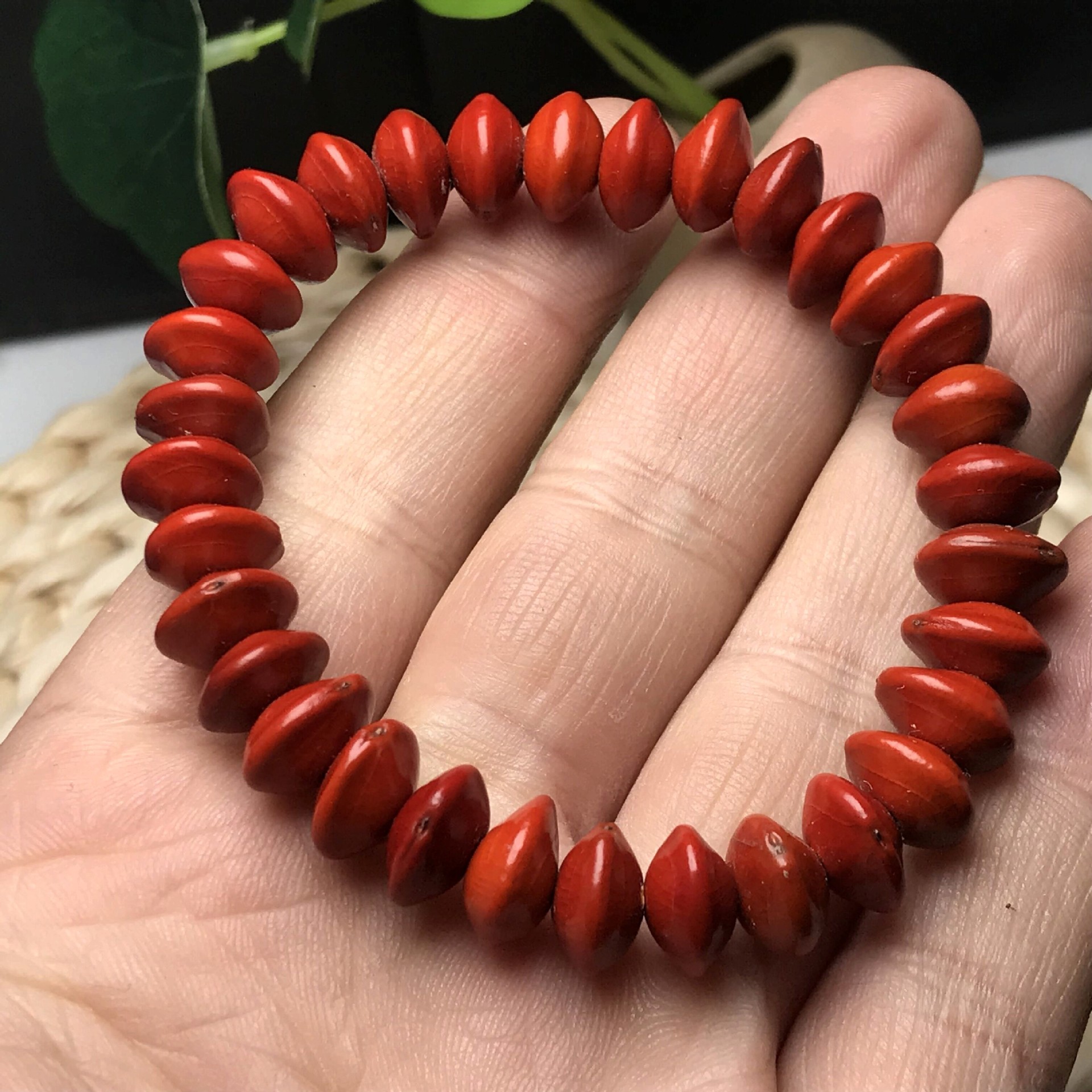 厂家批发相思豆手串 红心血菩提手链 红豆菩提