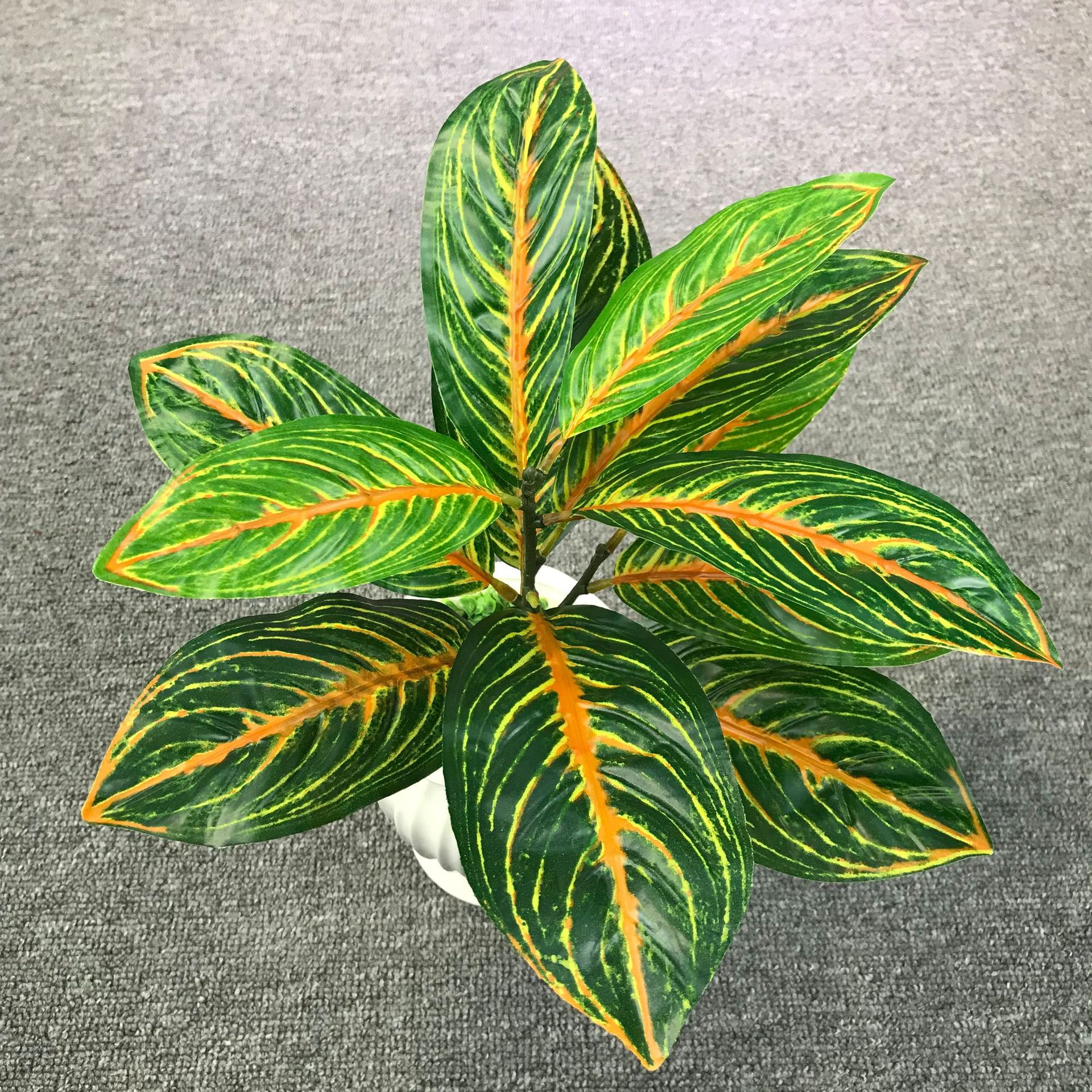 短单枝变色木绿孔雀竹芋手感把束婚庆用品仿真植物墙绿植装饰假花