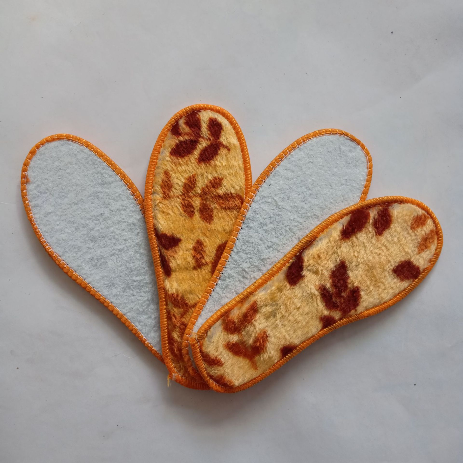 厂家直销加厚保暖毛毯树叶鞋垫儿童鞋垫秋冬款批发小孩保暖鞋垫