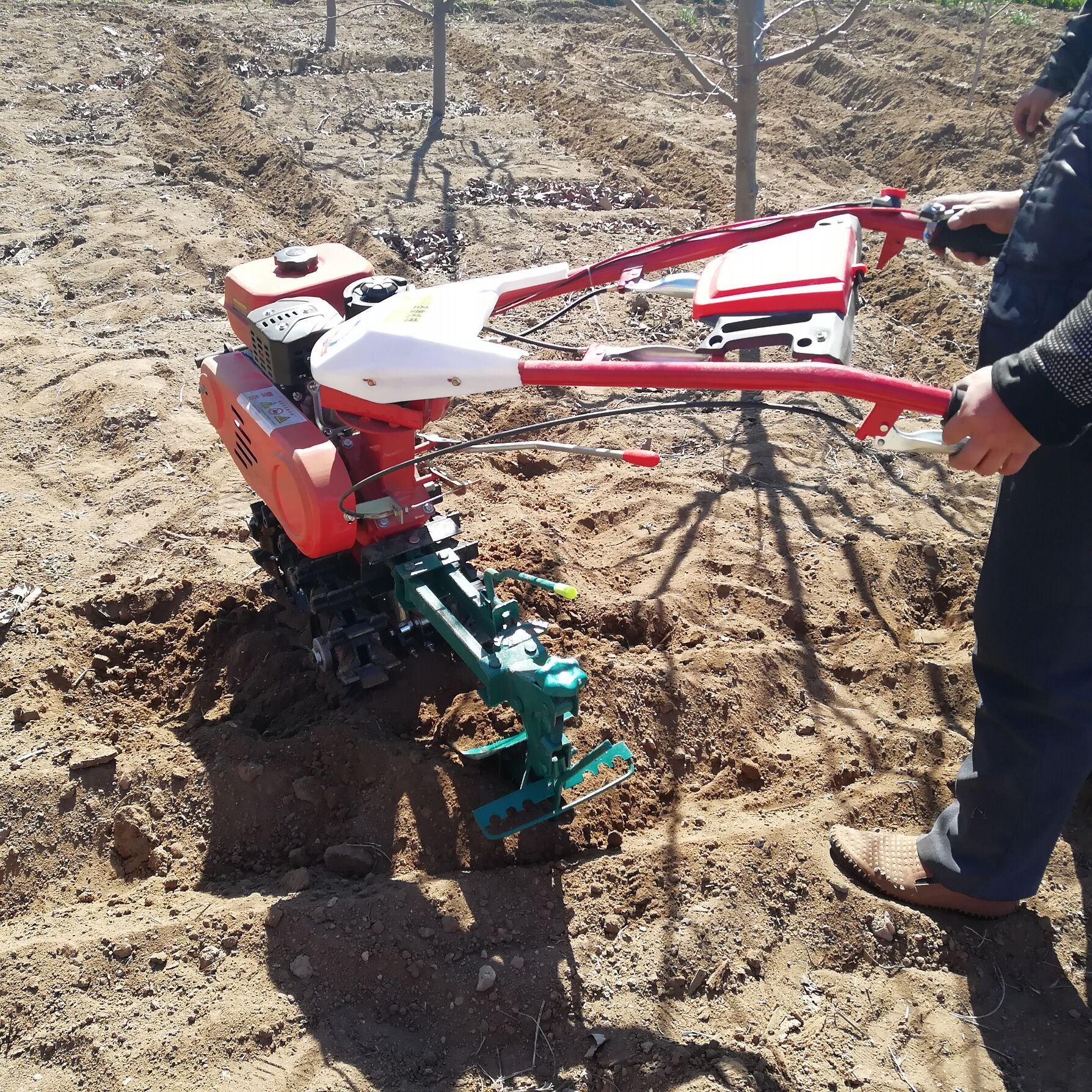 链辊式农用趟地机 农田犁地机 独轮链轨式翻地机