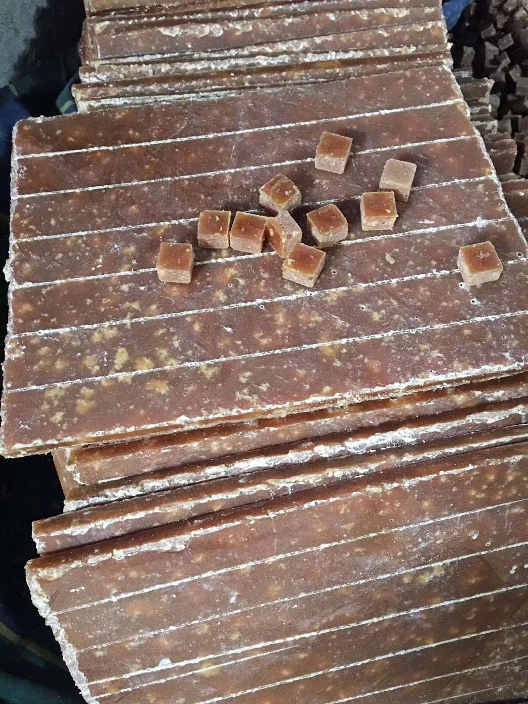 跑江湖摆地摊梨膏糖批发 散装片状百草梨膏糖 冰含片