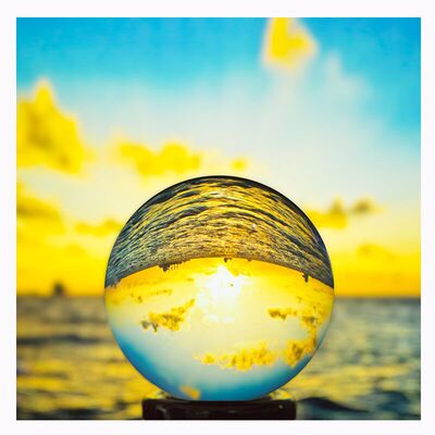 水晶球客厅家居饰品办公桌摆件摄影拍照白色透明玻璃球风水招财球