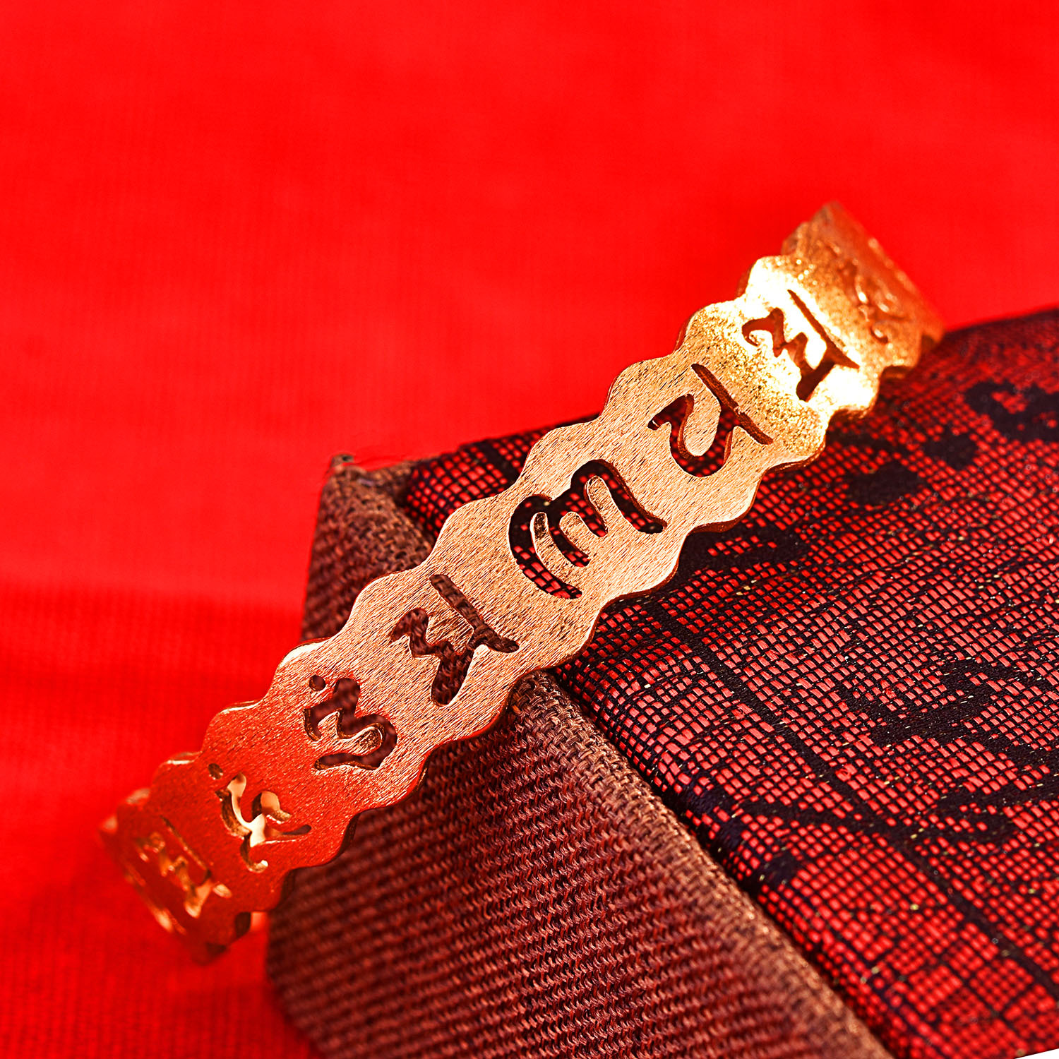 时尚复古缅甸锡金佛教磨砂六字真言手镯砂金饰品24l镀金手环批发