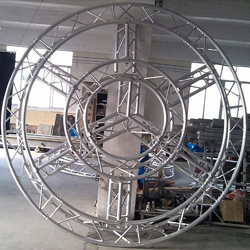 圆形灯光架舞台