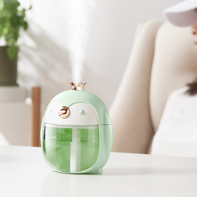 直销供应爆款企鹅加湿器 桌面车载usb 夜灯香薰企鹅加湿器 现货