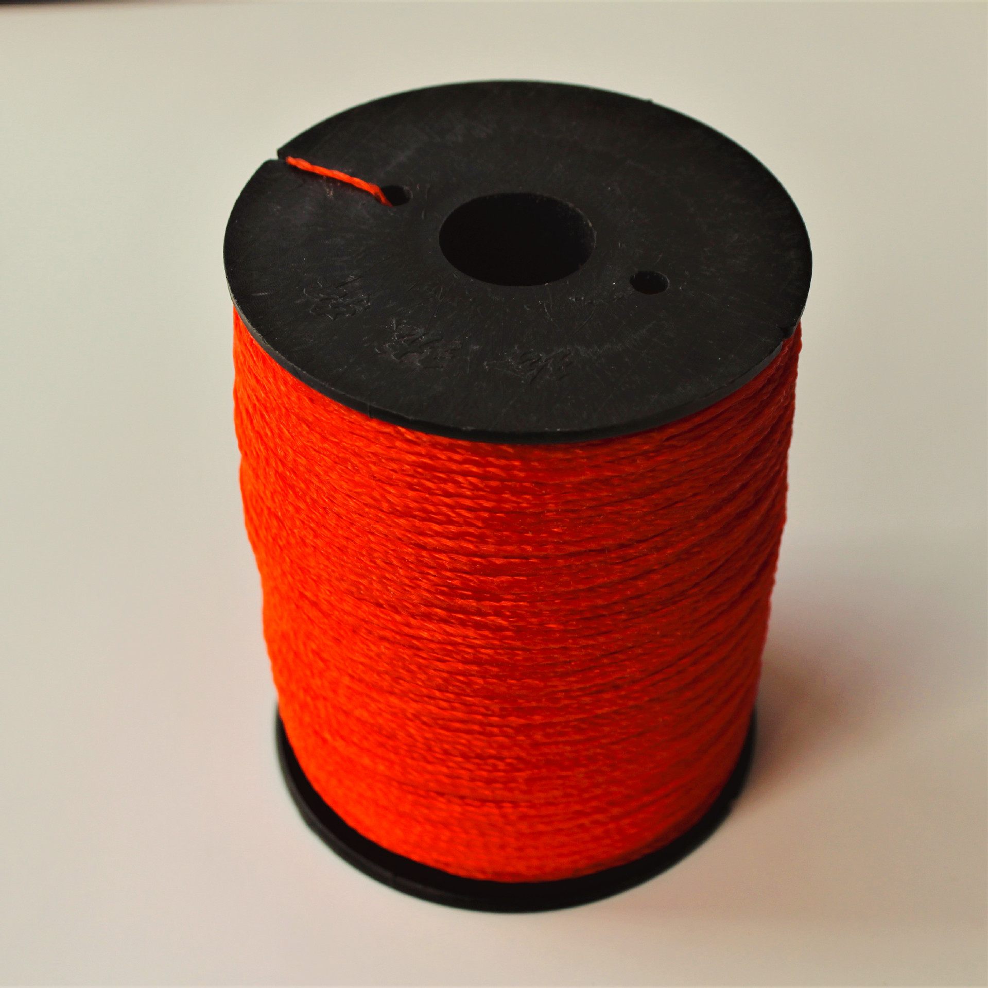 厂家直销聚乙烯红线绳 耐摔 不脱线 红线 工程线 施工线 尼龙红线