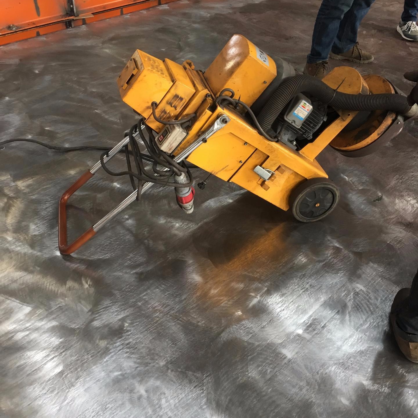 武汉供应钢板除锈打磨机 青壁q300氧化皮打磨机 价格低高品质