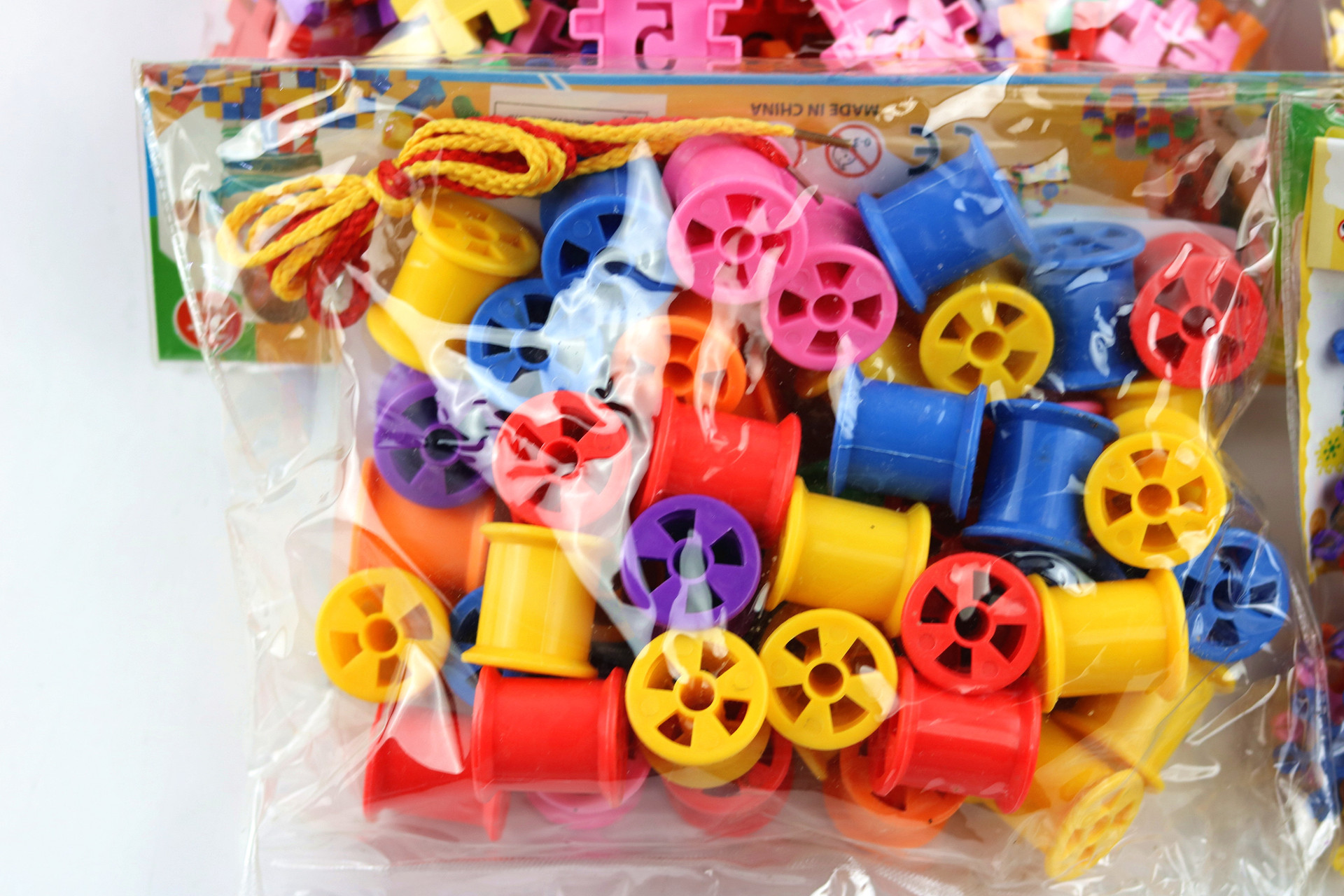 多款混装7两袋装拼插积木 10元货源儿童玩具店热卖义乌地摊畅销