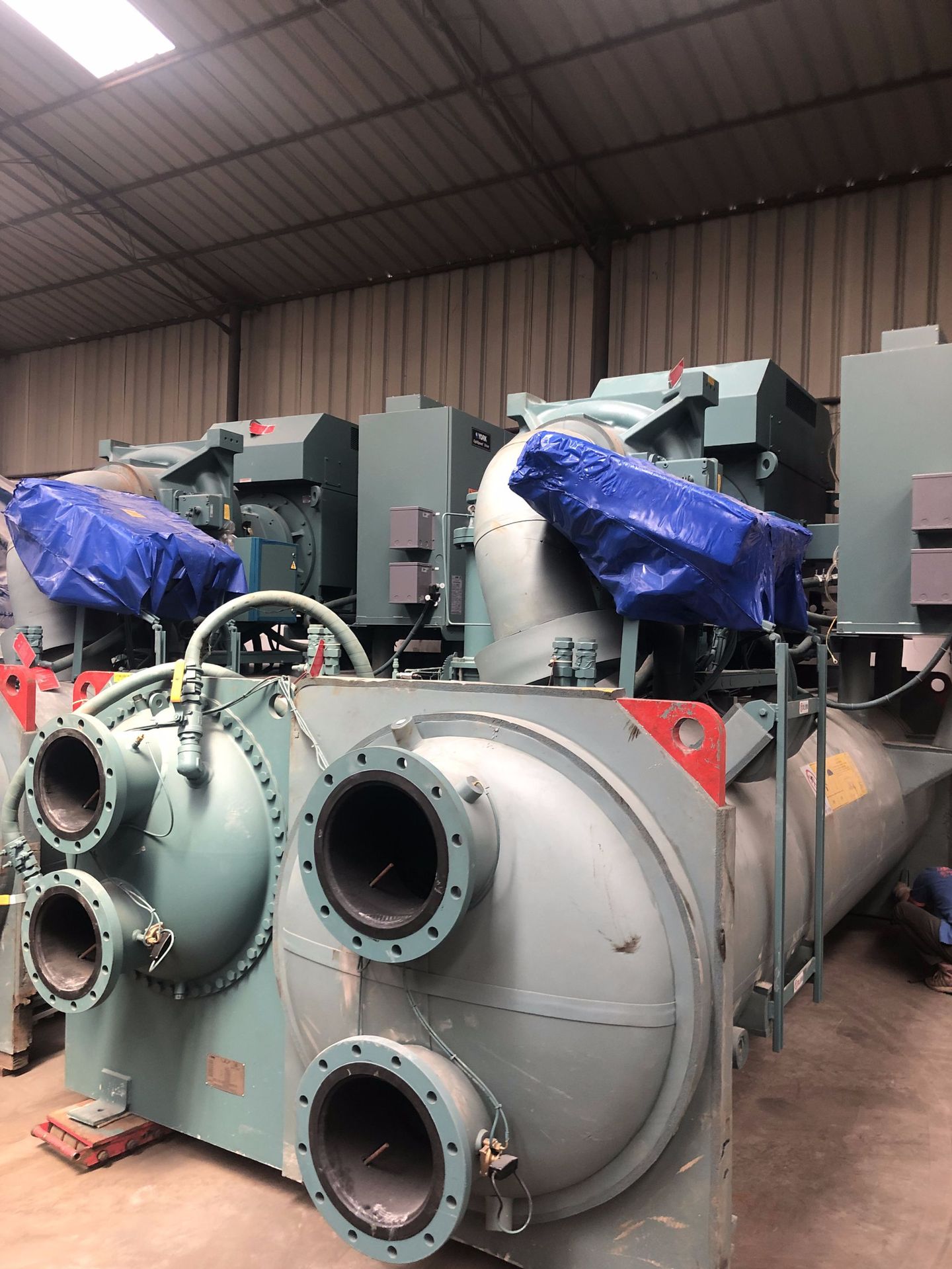 出售二手全新约克变频离心机组580冷吨/rt2040kw中央空调