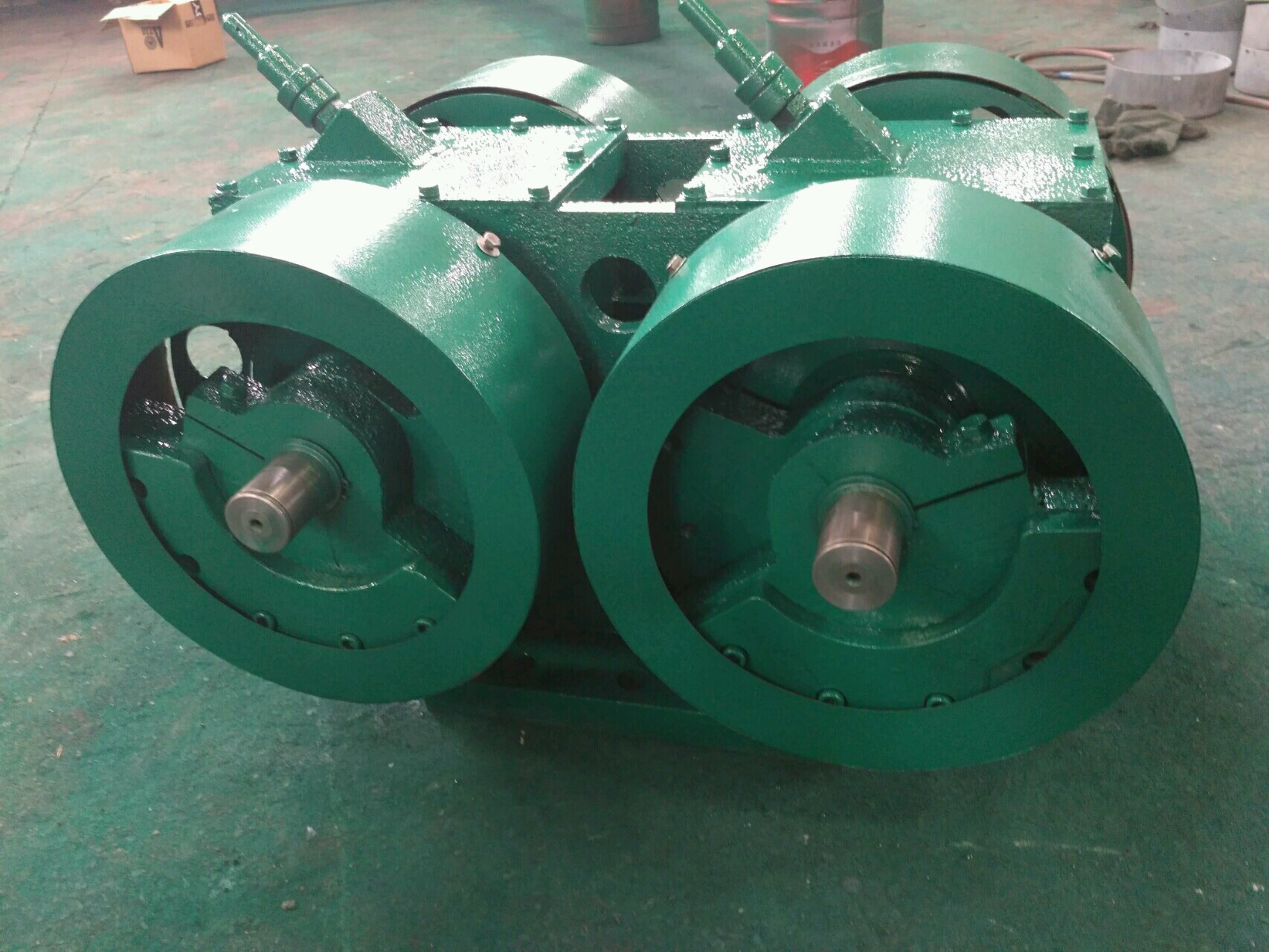 厂家直销jzq-180-6稀油激振器 双轴激振器 振动筛用激振器