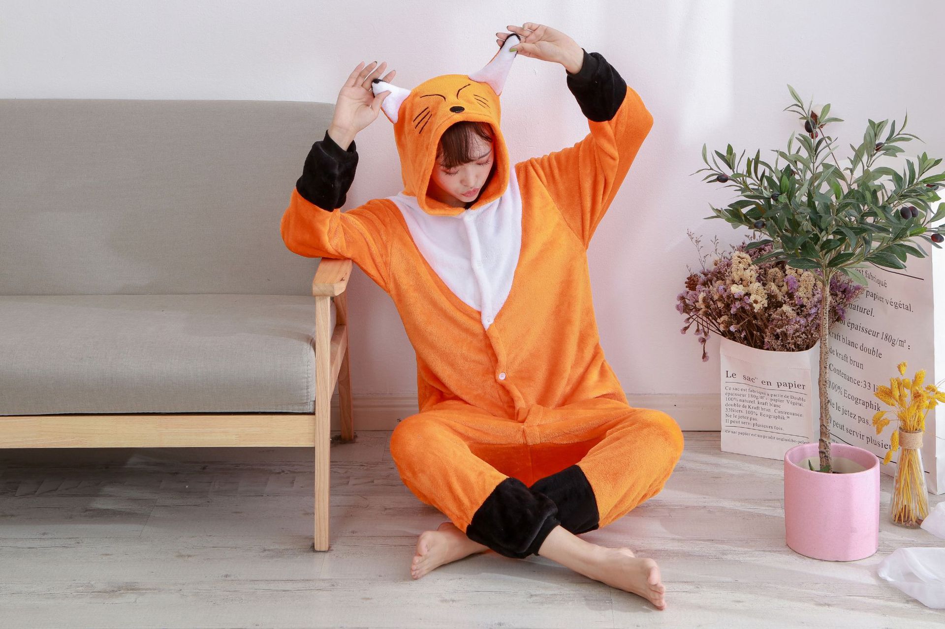 秋冬款法兰绒动物黄狐狸连体睡衣卡通情侣家居服现货一件代发